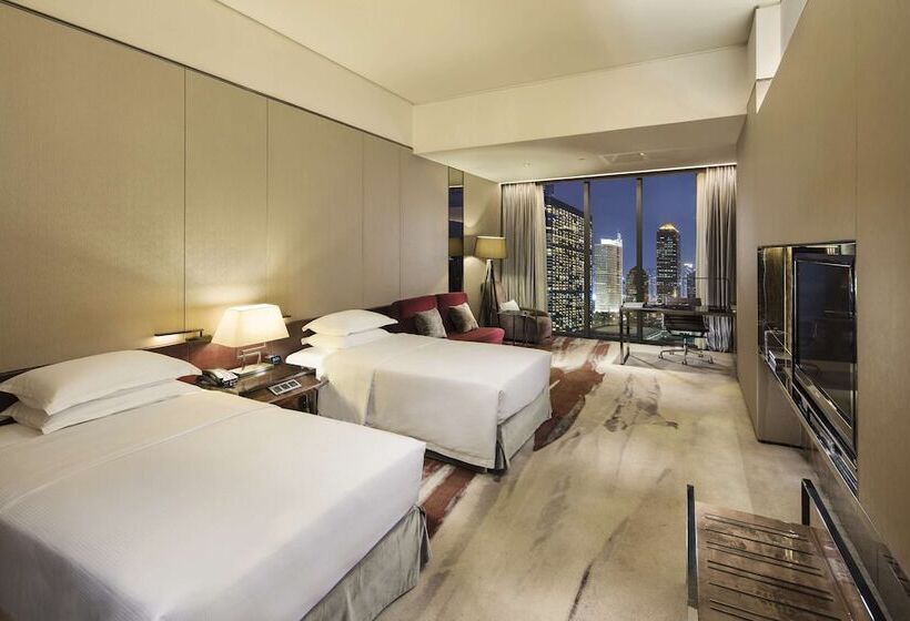 Номер Deluxe, Hilton Guangzhou Tianhe