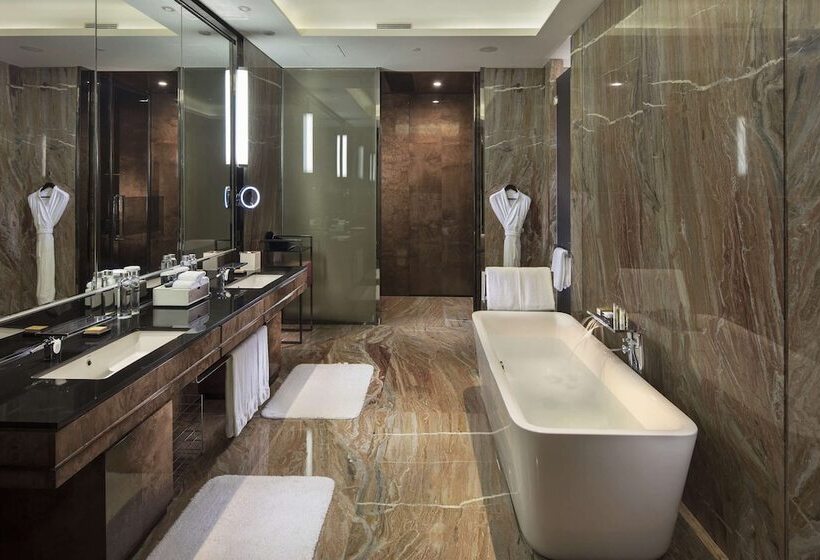 سوییت لوکس, Hilton Guangzhou Tianhe