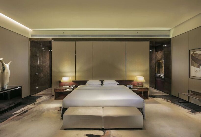 سوییت لوکس, Hilton Guangzhou Tianhe