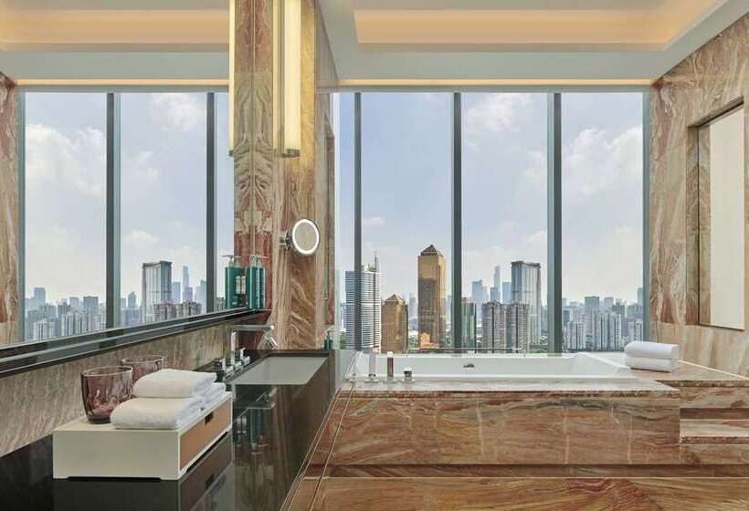 Полулюкс, Hilton Guangzhou Tianhe