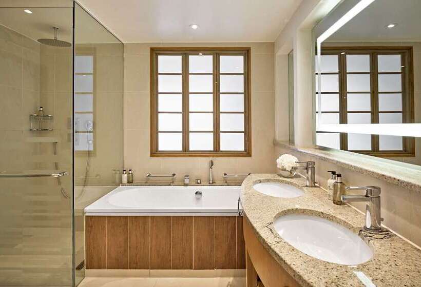 Полулюкс, Hilton Guangzhou Tianhe