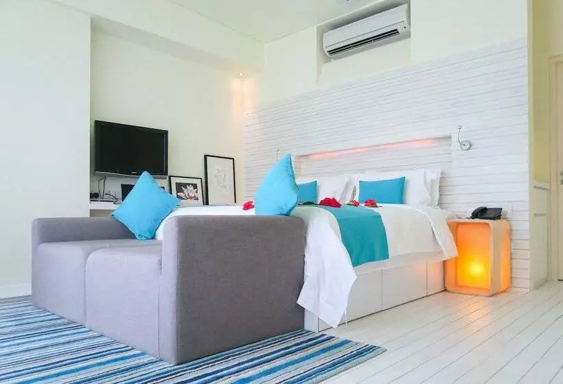 خانه 1 خوابه, Holiday Inn Resort Kandooma Maldives Kids Stay & Eat Free And Dive Free For Certified Divers For A