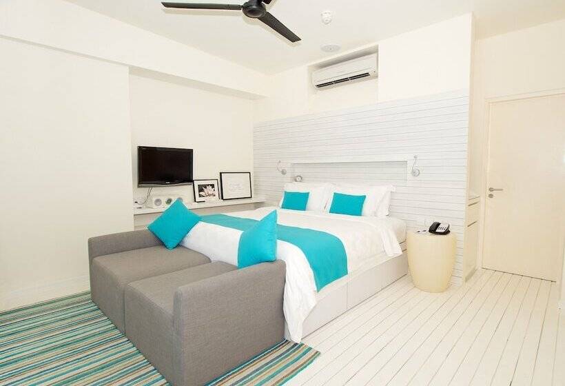 خانه 1 خوابه, Holiday Inn Resort Kandooma Maldives   Kids Stay & Eat Free And Dive Free For Certified Divers For A