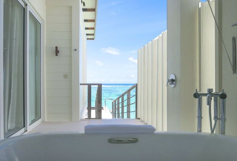 ویلای 1 خوابه با چشم‌انداز دریا, Holiday Inn Resort Kandooma Maldives   Kids Stay & Eat Free And Dive Free For Certified Divers For A