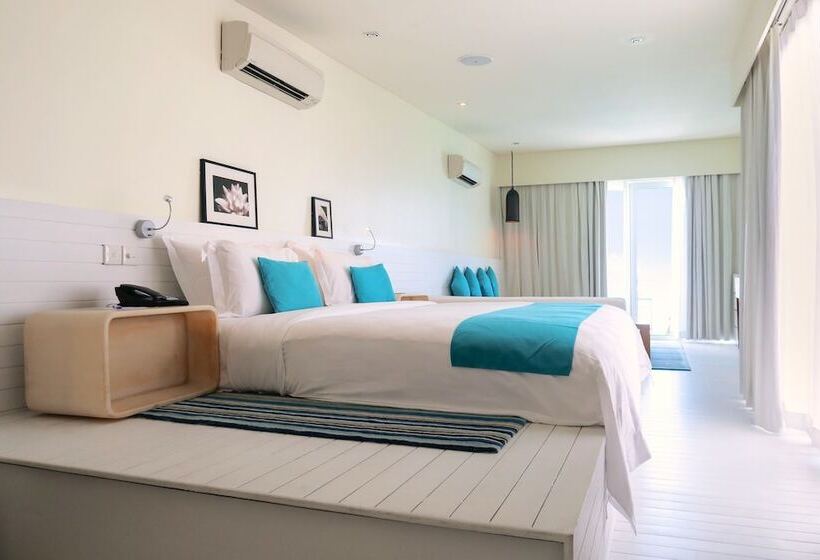 ویلای 1 خوابه با چشم‌انداز دریا, Holiday Inn Resort Kandooma Maldives   Kids Stay & Eat Free And Dive Free For Certified Divers For A