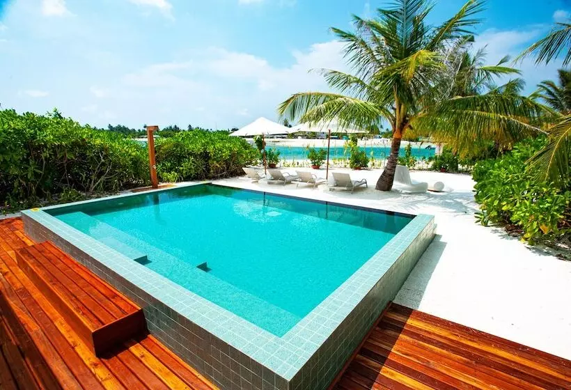 ویلای 3 خوابه با استخر, Holiday Inn Resort Kandooma Maldives
