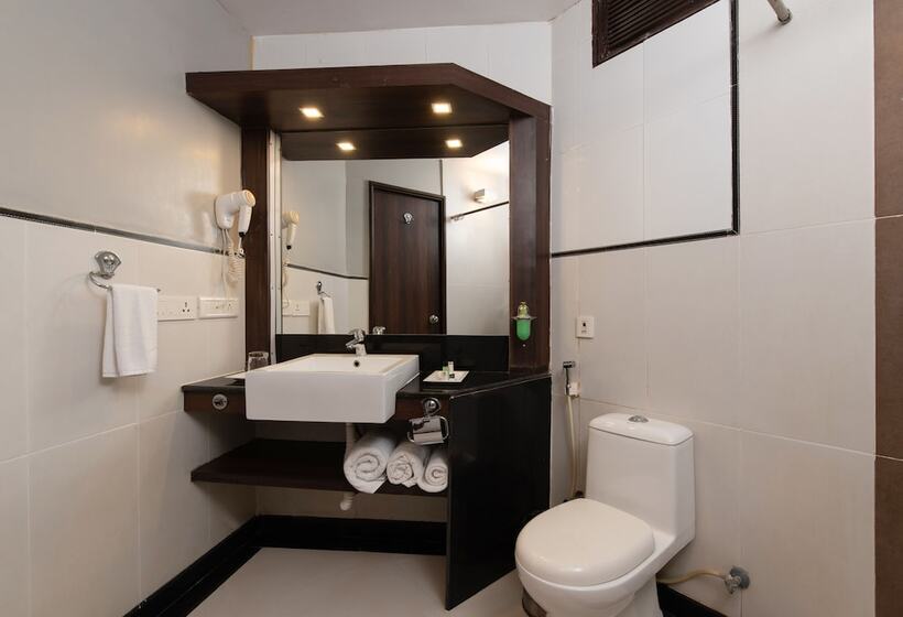 マスタールーム, Living Room By Seasons Hotels