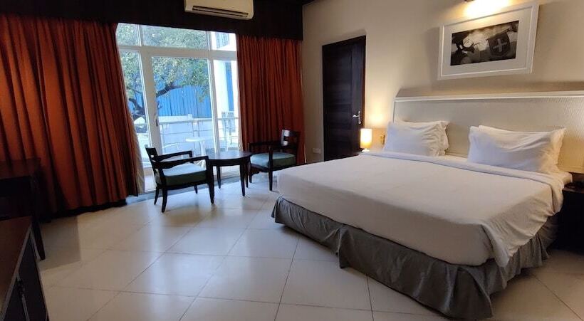 マスタールーム, Living Room By Seasons Hotels