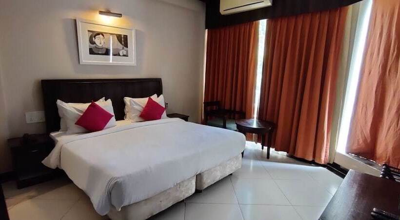 プールビュースタンダードステューディオ, Living Room By Seasons Hotels