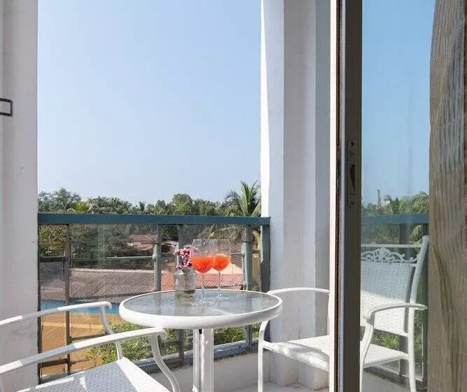 プールビュースタンダードステューディオ, Living Room By Seasons Hotels