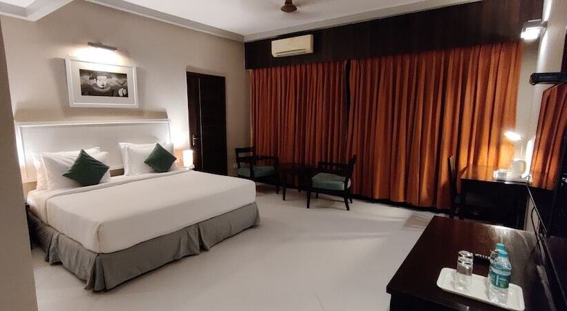 マスタールーム, Living Room By Seasons Hotels