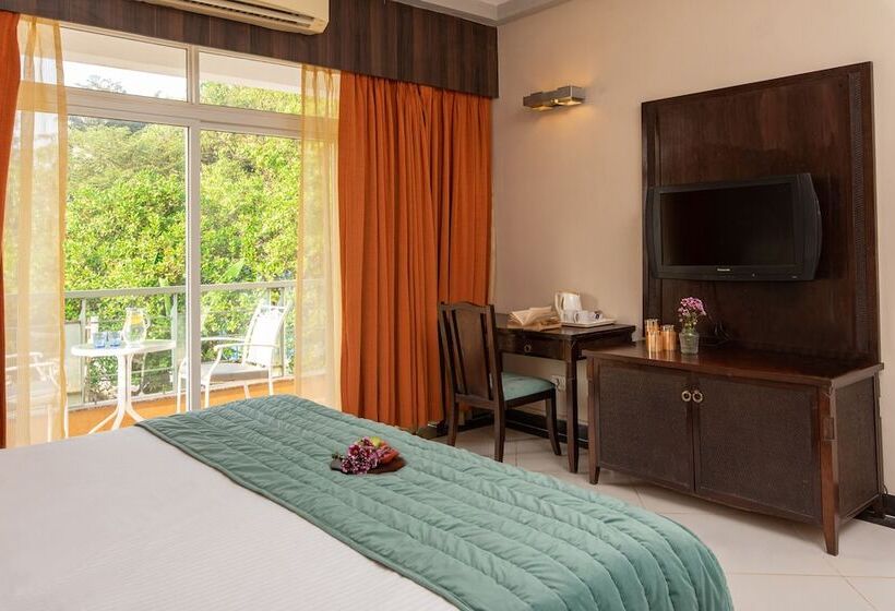 マスタールーム, Living Room By Seasons Hotels