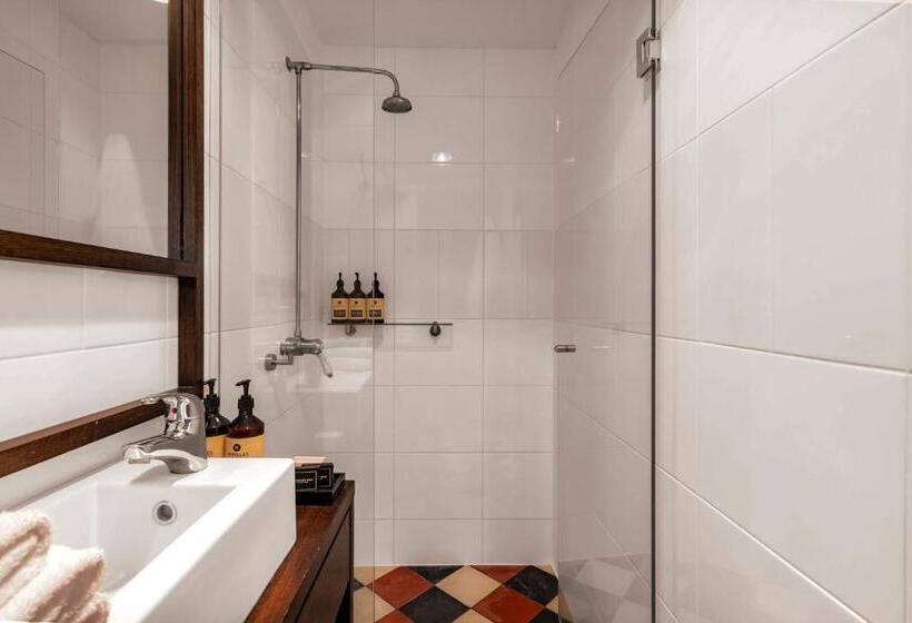 スタンダードルーム, Quamby Estate