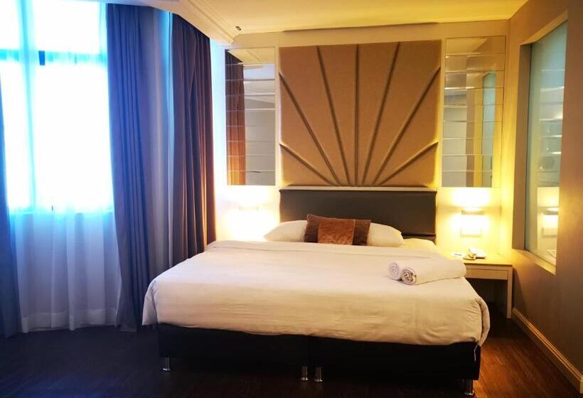 Президентский Люкс, Regalodge Hotel & Spa