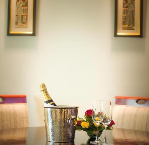 جناح, Sarovar Portico Jaipur