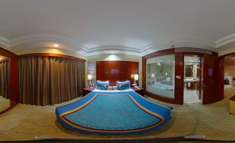 سوئیت رویال, Skycity Hotel Gurgaon