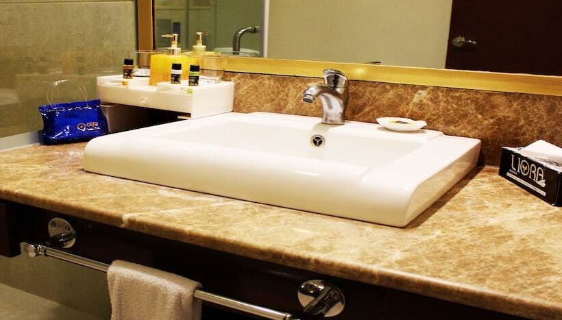اتاق لوکس, Skycity Hotel Gurgaon