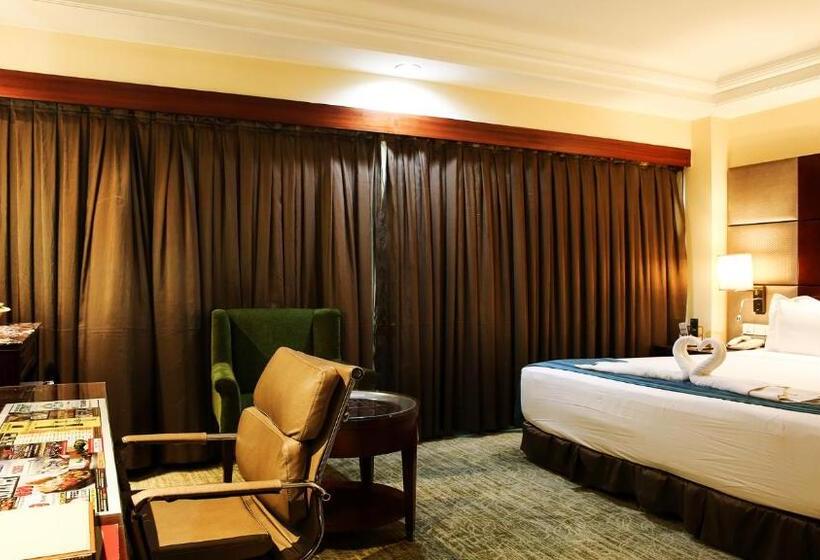 جناح بريميوم, Skycity Hotel Gurgaon