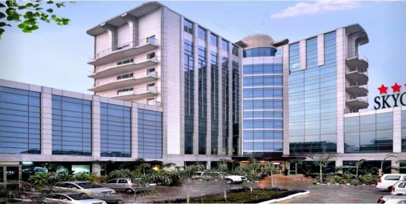 جناح بريميوم, Skycity Hotel Gurgaon