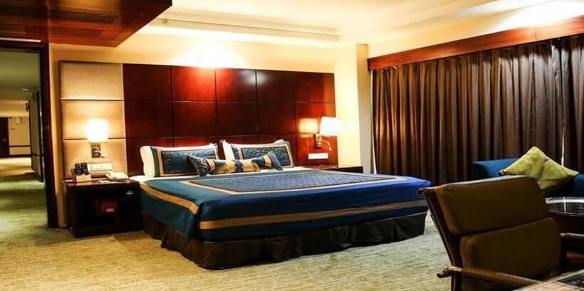 جناح بريميوم, Skycity Hotel Gurgaon