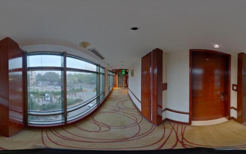 اتاق لوکس یک تخته, Skycity Hotel Gurgaon
