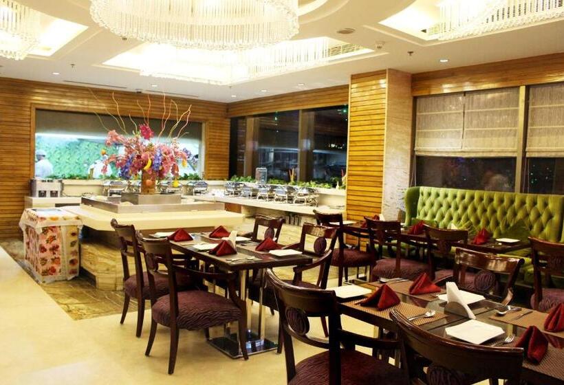 غرفة تنفيذية, Skycity Hotel Gurgaon