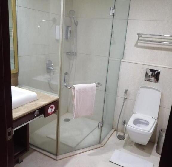 غرفة تنفيذية, Skycity Hotel Gurgaon