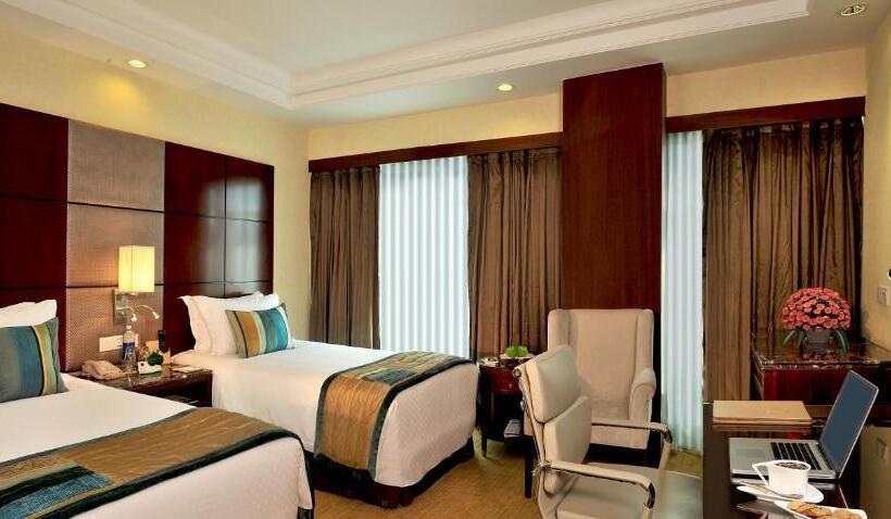 غرفة تنفيذية, Skycity Hotel Gurgaon