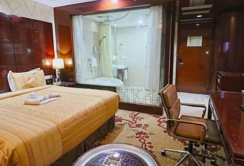 غرفة تنفيذية, Skycity Hotel Gurgaon