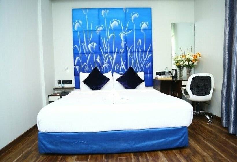 高级客房, The Spring