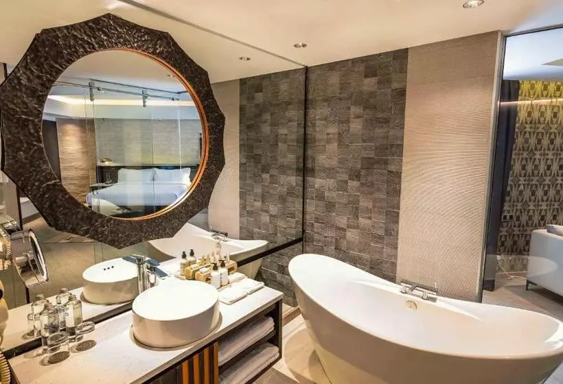 اتاق لوکس با تخت بزرگ, Tribe Hotel, Nairobi, A Member Of Design Hotels