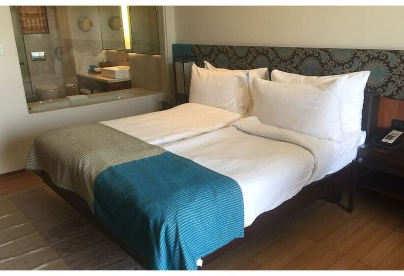 高级大房间, Vivanta Surajkund, Ncr