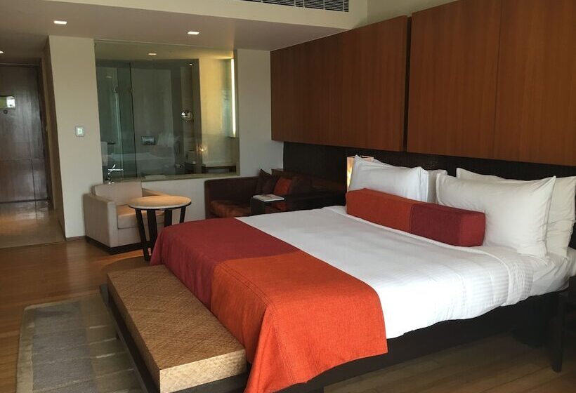 内部豪华间, Vivanta Surajkund, Ncr