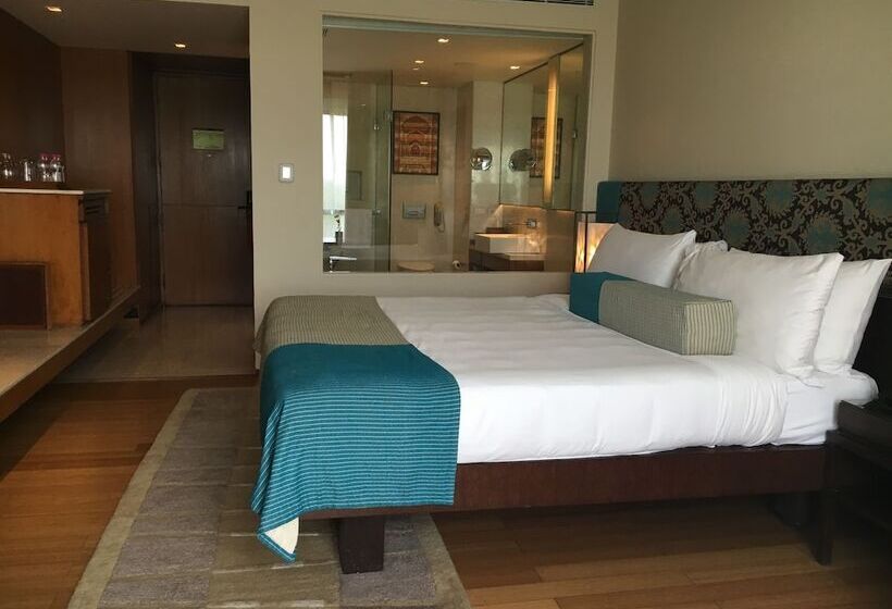 Номер Премиум, Vivanta Surajkund, Ncr