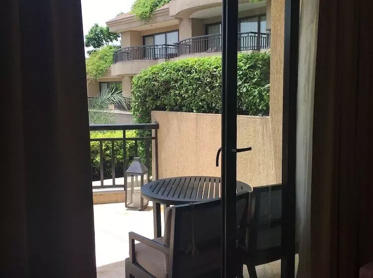 デラックススイート, Vivanta Surajkund, Ncr