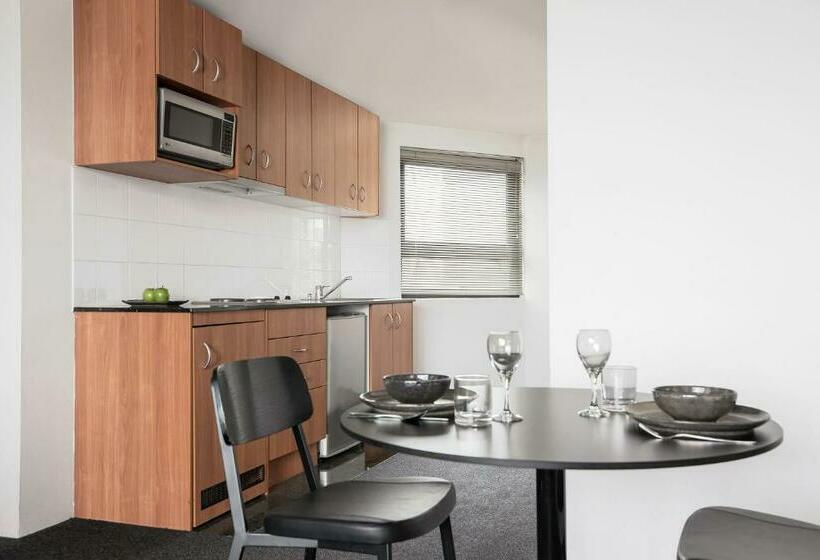 דירת חדר, Mantra Parramatta