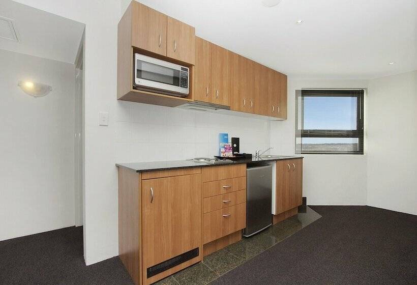 דירת חדר, Mantra Parramatta