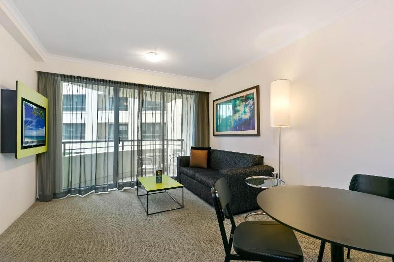 דירת חדר, Mantra Parramatta