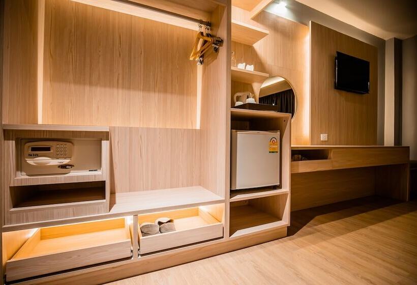 수피리어 룸, Thanthip Beach Resort Patong