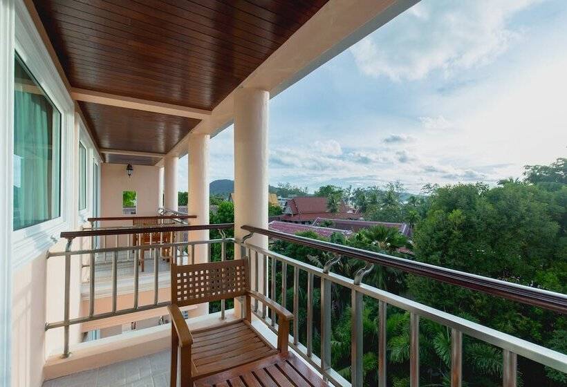 Номер Deluxe, Thanthip Beach Resort Patong