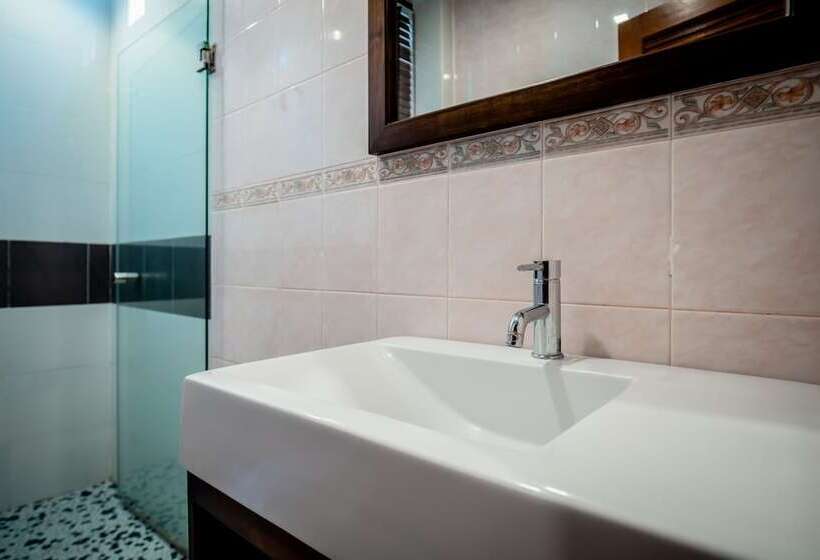 스탠다드 룸, Thanthip Beach Resort Patong