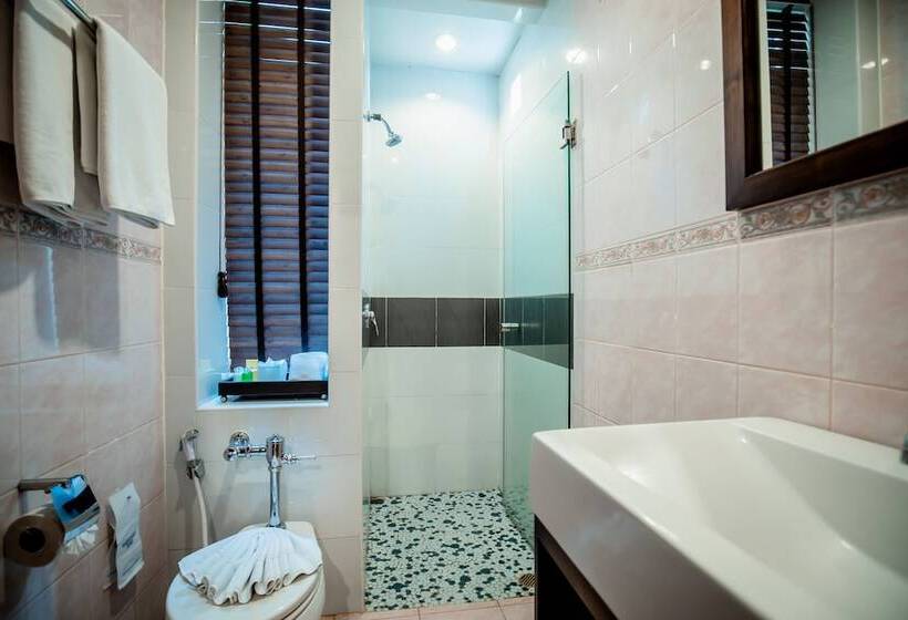 스탠다드 룸, Thanthip Beach Resort Patong