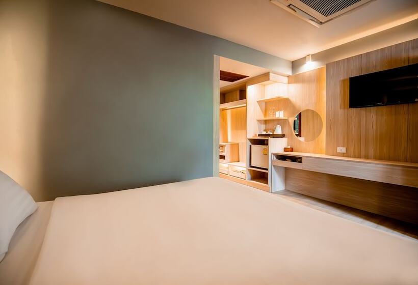 수피리어 룸, Thanthip Beach Resort Patong