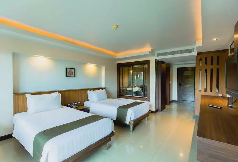 デラックスルーム, Thanthip Beach Resort Patong