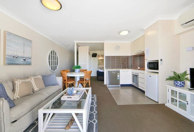 Апартаменты 1 Спальня с Видом, The Point Resort