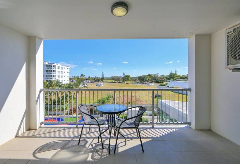 Апартаменты 1 Спальня с Видом, The Point Resort