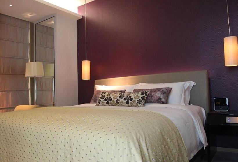 디럭스 룸, Wongtee V Hotel