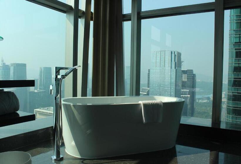 이그제큐티브 룸, Wongtee V Hotel