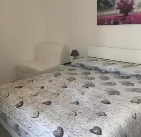 Habitación Estándar, Vuelo
