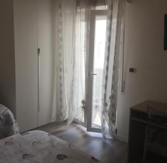 Habitación Estándar, Vuelo